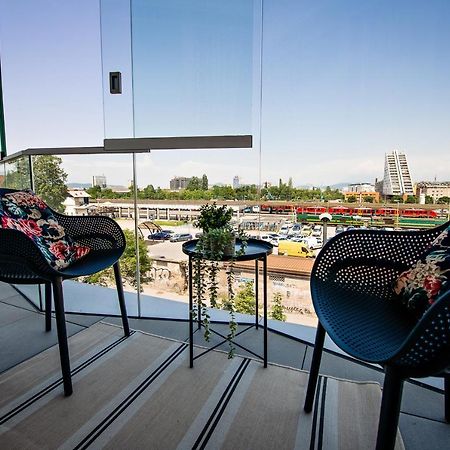Sodoben Apartma V Centru Ljubljane ليوبليانا المظهر الخارجي الصورة